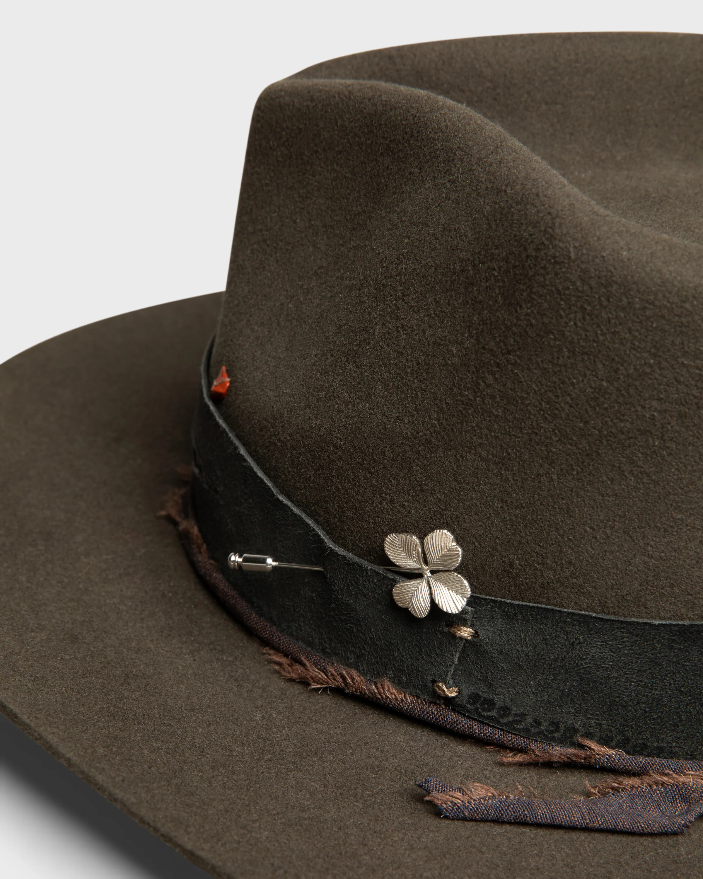 Four Clover Pin - Image 4